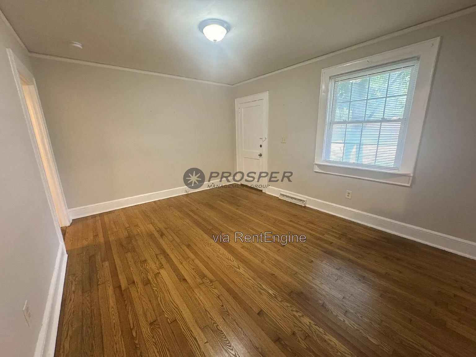 1 bed, 1.0 bath, $995 — Photo 2
