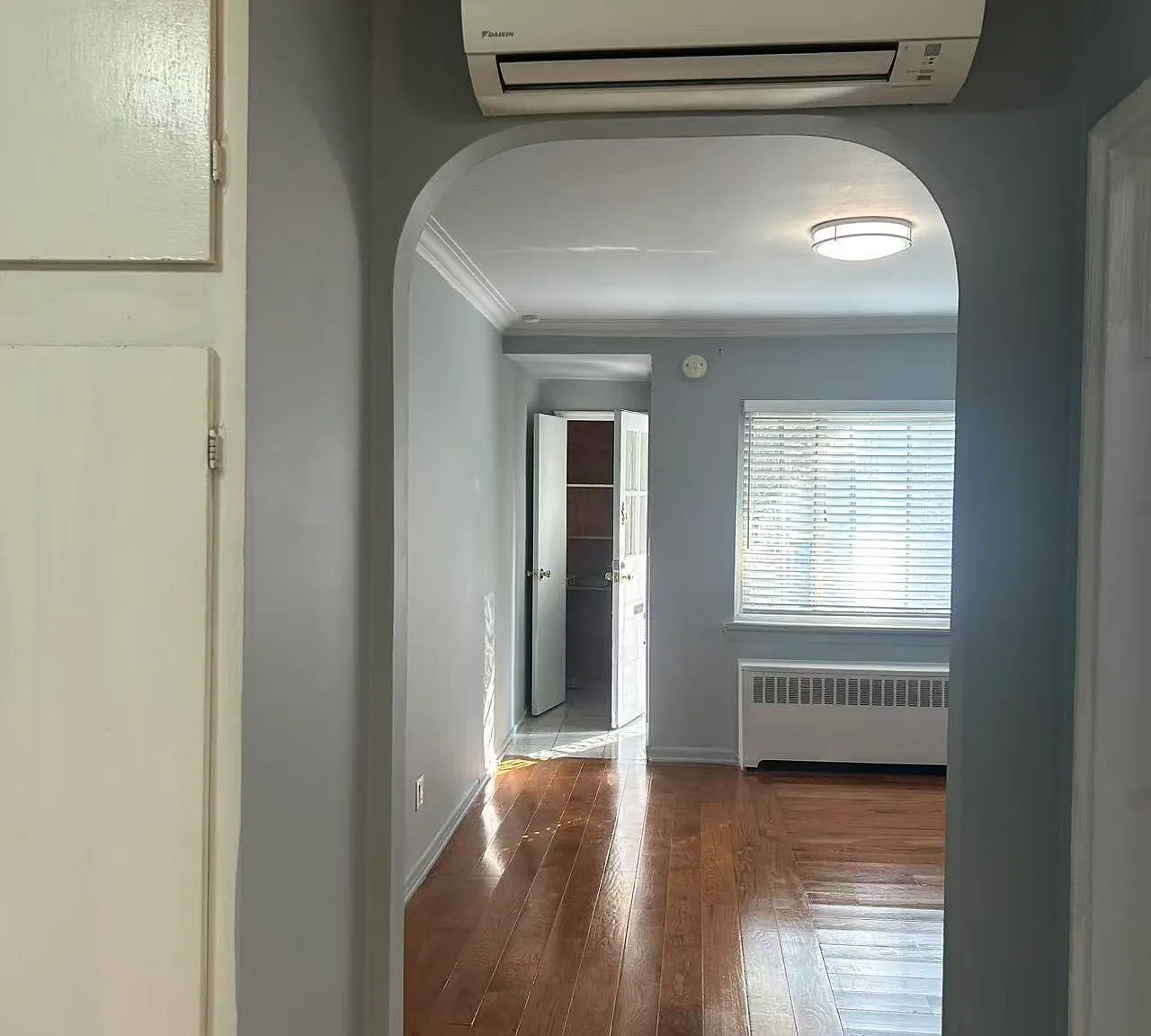 2 bed, 800 sqft, $2,400 — Photo 4