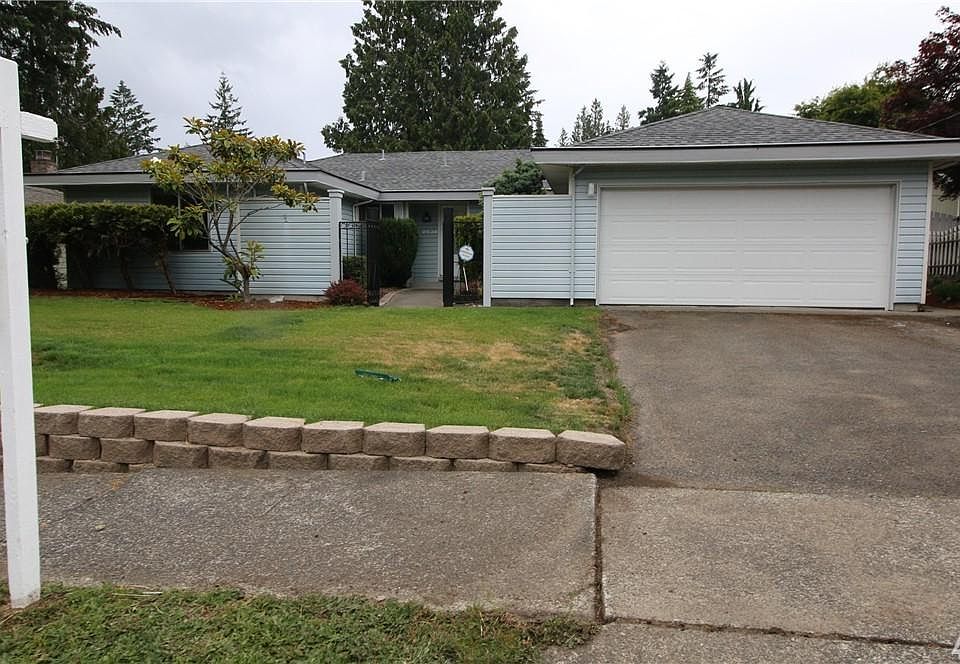 1st image of 2638 26th Pl SE