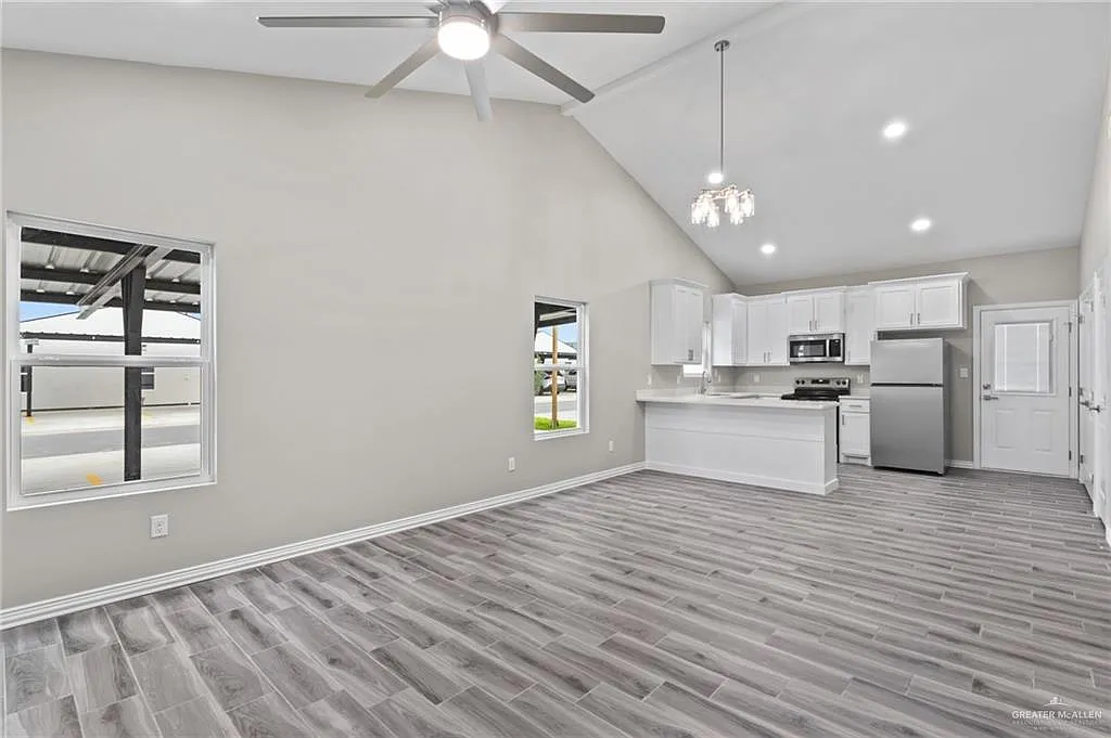 3 bed, 2.0 bath, 1183 sqft, $1,350 — Photo 4