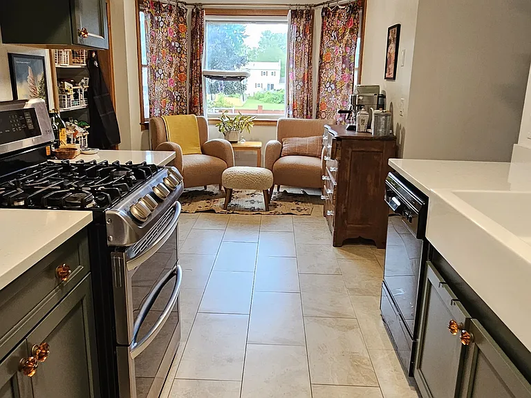 101 Kirby Ln — Photo 6