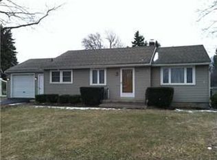 7202 Rochester Rd, Lockport, NY 14094