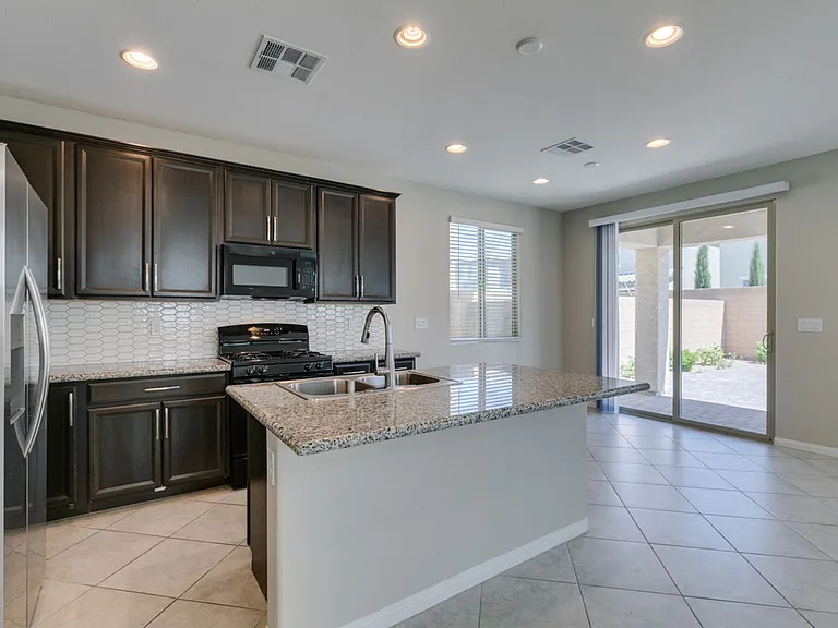 10021 Silver Comet Ct — Photo 9