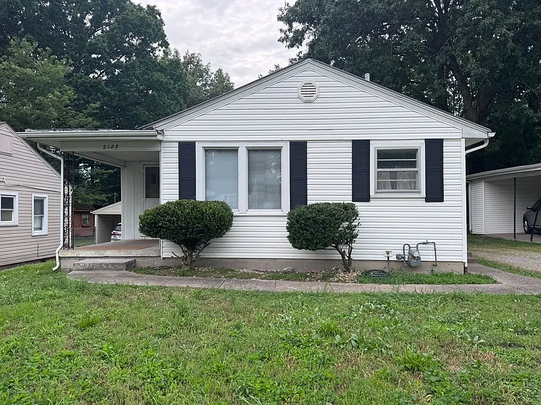 2123 Madison St — Photo 1