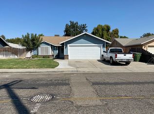 20 Oleander Ln, Turlock, CA 95380