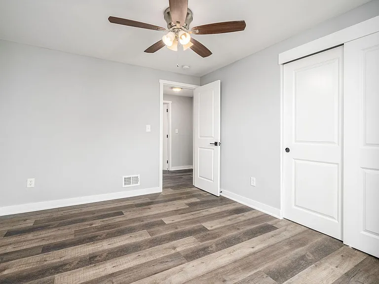 142 W 8th Ave #B — Photo 29