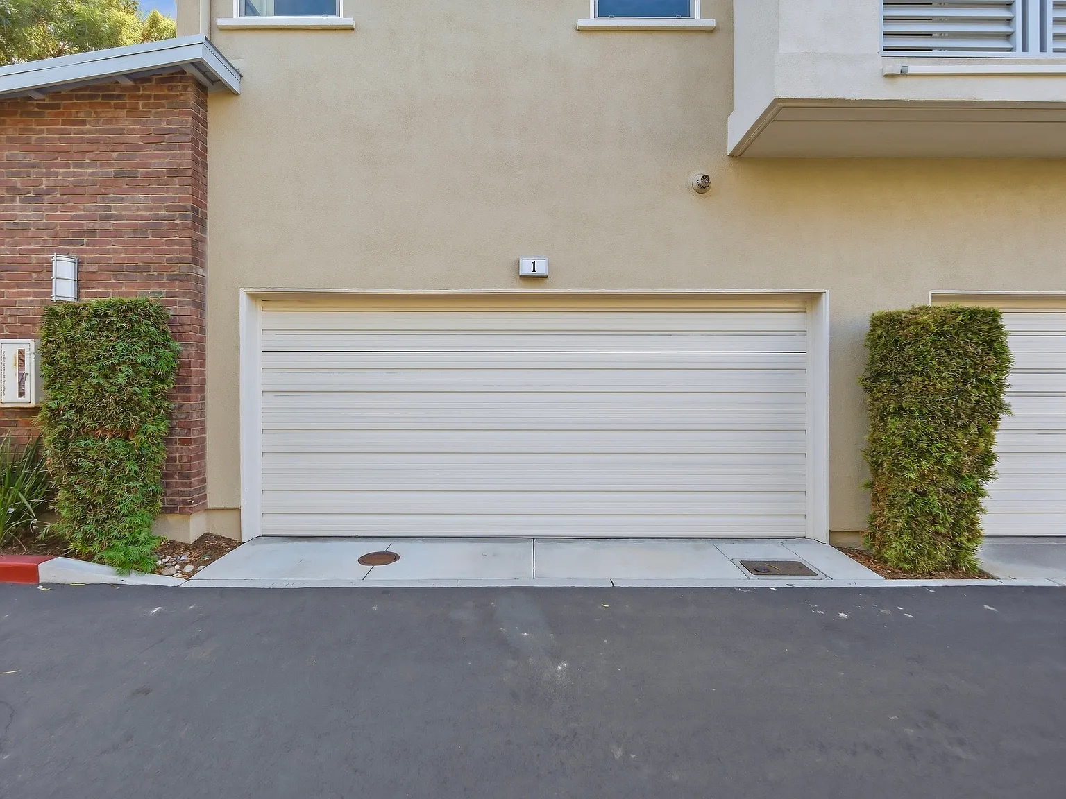 2 bed, 1598 sqft, $4,200 — Photo 2