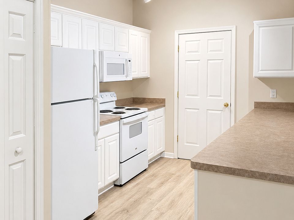 1st image of 1905 N Lincoln Ave #2