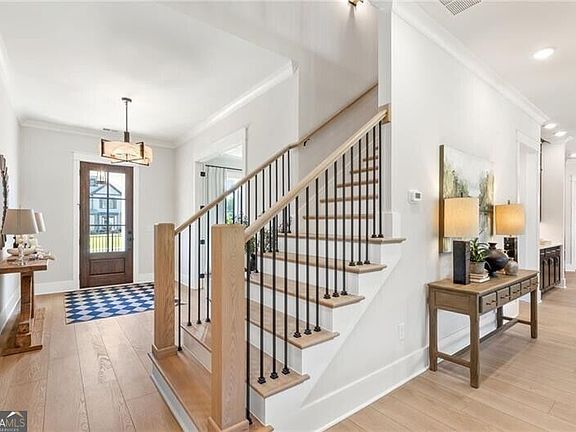 2nd image of 3197 Shumard Way