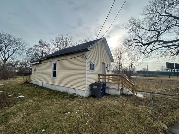 223 Charles St, Toledo, OH 43609