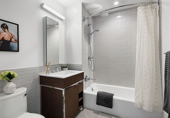 5th image of 225 E 39th St #35J