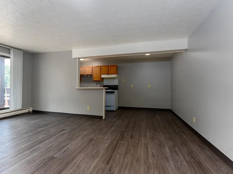 Brentwood Apartments: One Bedroom
