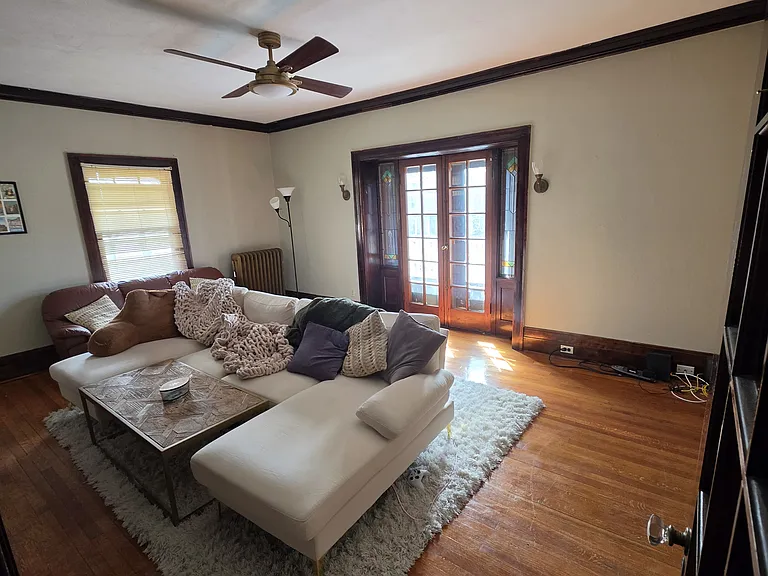 523 Richmond Ave #2 — Photo 4