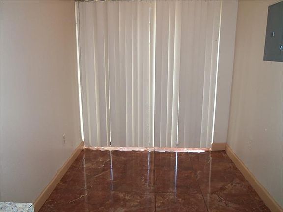 5th image of 405 NW 214th St APT 106