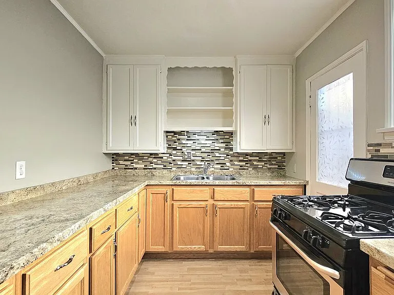 1022 S Norton Ave #B — Photo 13