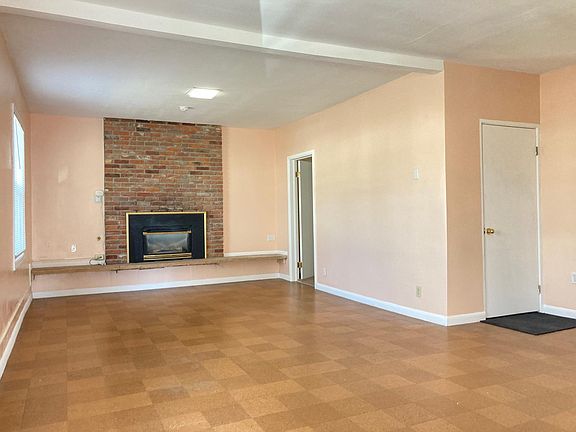 Living Room with Gas Fireplace