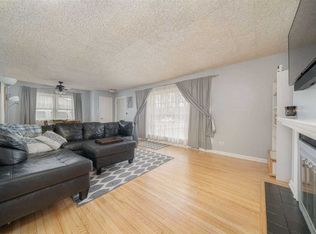 4220 Pinecrest Rd, Rockford, IL 61107