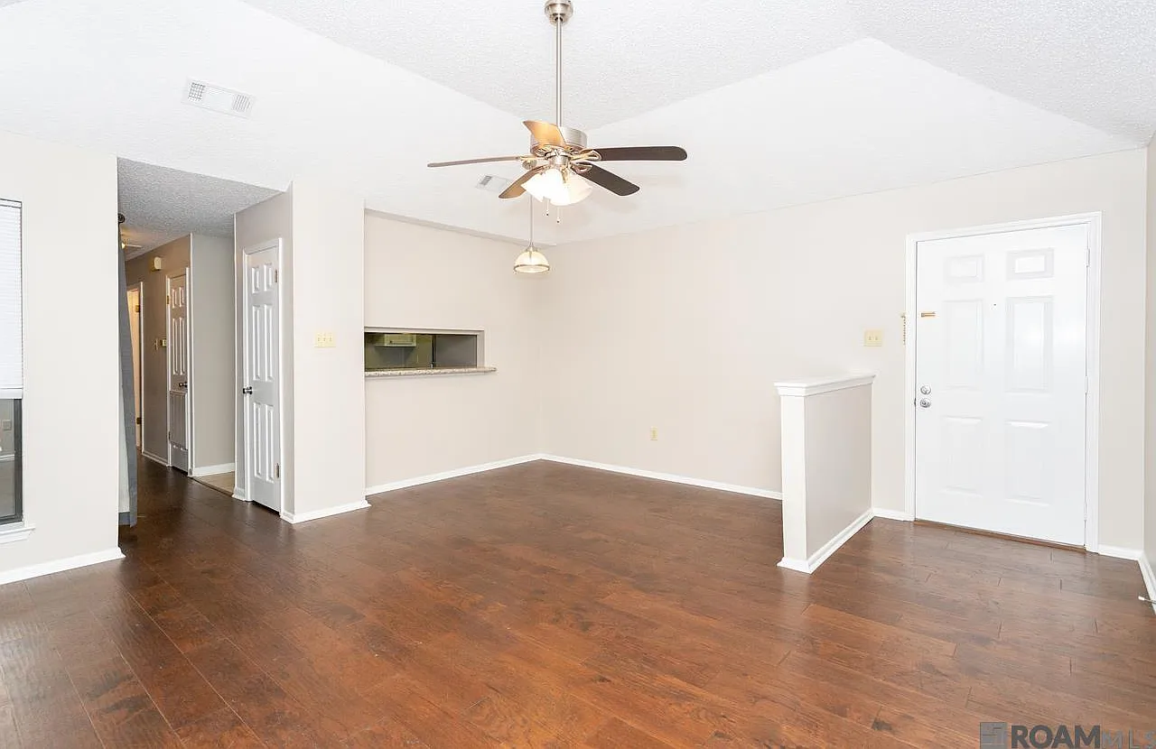 1 bed, 780 sqft, $1,100 — Photo 3