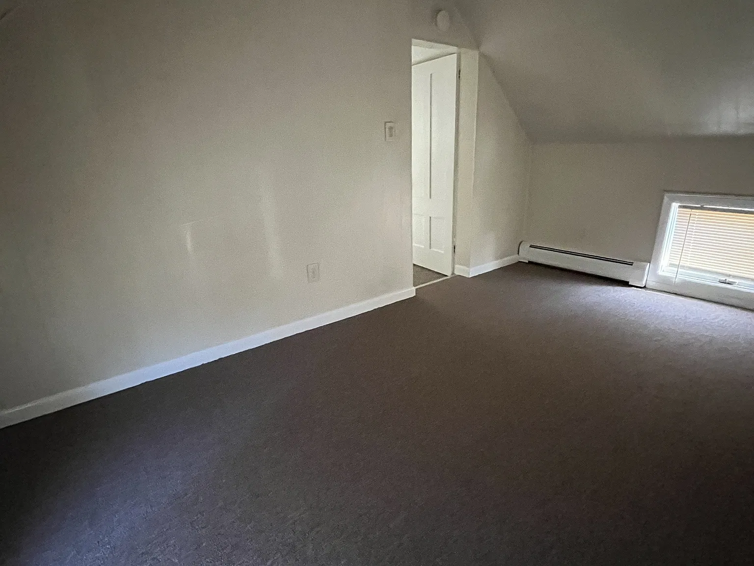 32 Maple Street - 2 — Photo 4