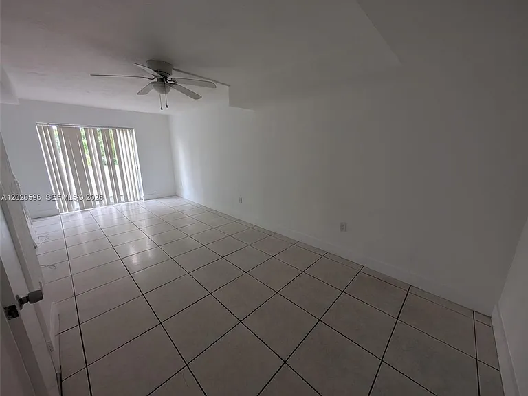 465 Swallow Dr #9 — Photo 2