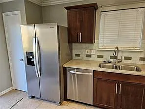 2615 Overland Trl — Photo 2