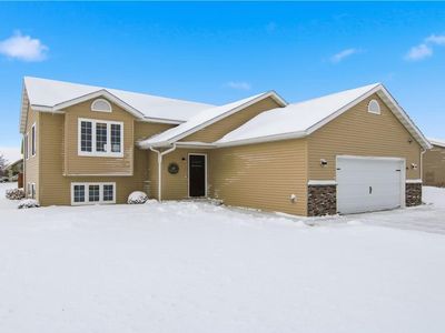 908 Mooring Line Drive, Chippewa Falls, WI, 54729