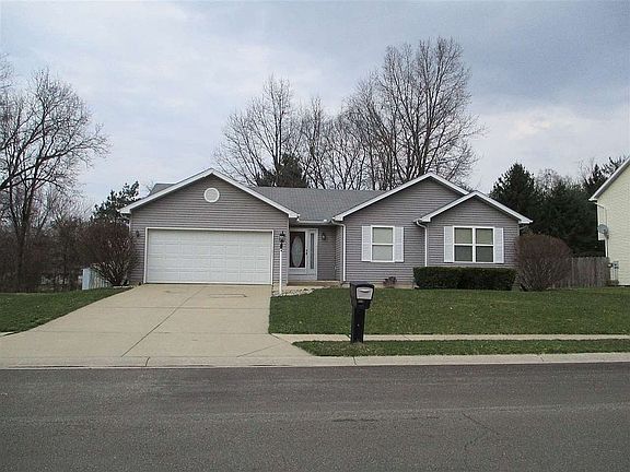 3rd image of 10131 Ashwood Forest Dr