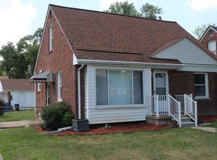 960 Arlington St, Inkster, MI 48141