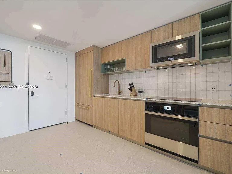 159 NE 6th St #4113 — Photo 2