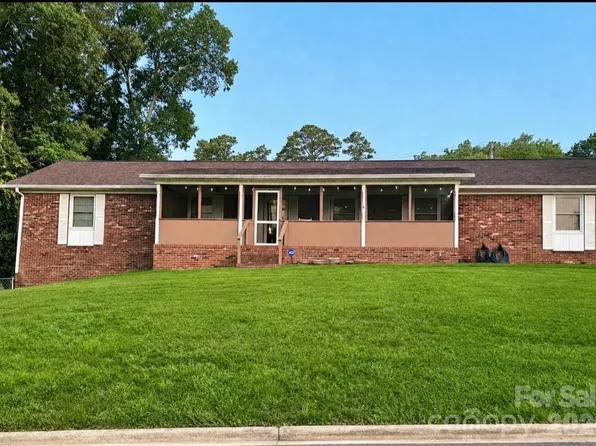 615 Fernwood Dr, Albemarle, NC 28001
