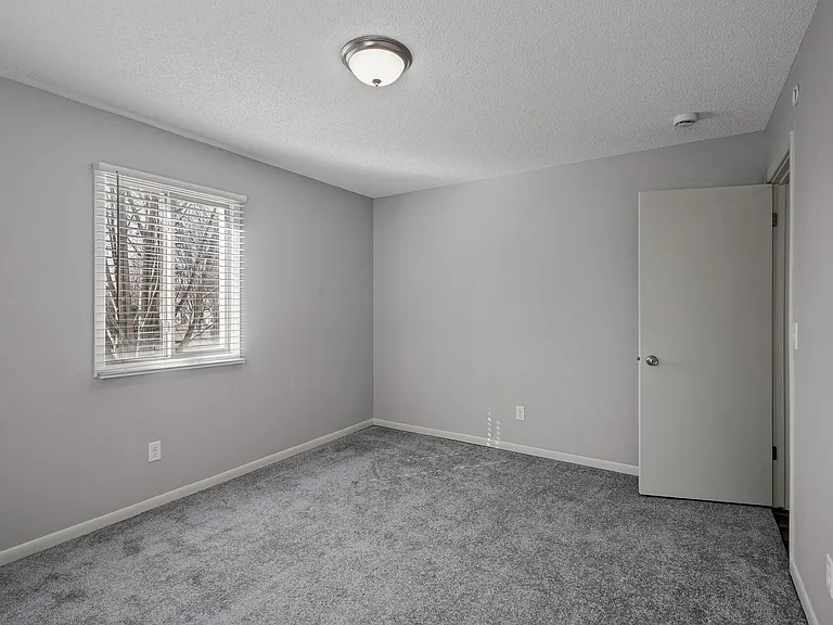 2720 Rosalyn Ct #202 — Photo 20