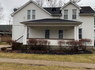 212 W Sycamore St, Sycamore, IL 60178