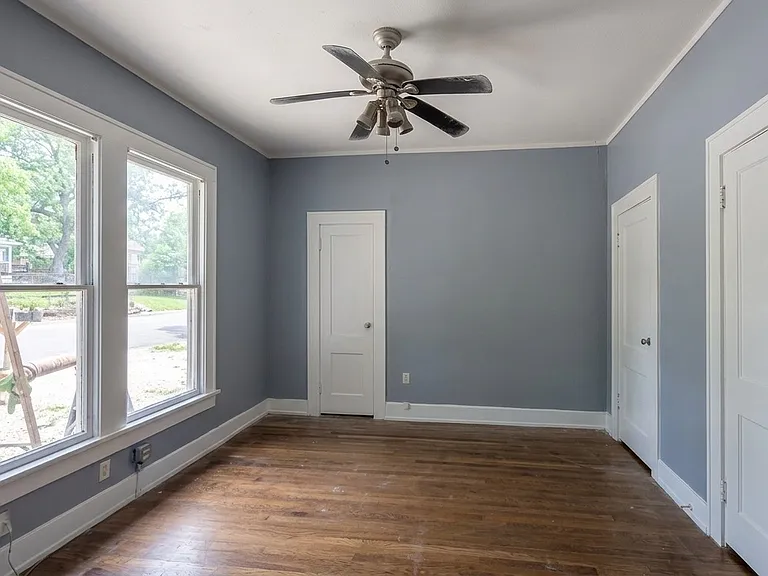 401 W Saint Elmo Rd #A — Photo 10