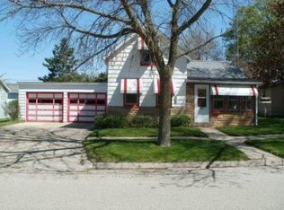 227 W Albert St, Portage, WI 53901