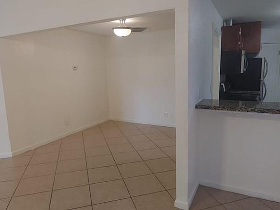 4th image of 1530 Ventura Dr