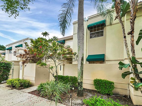 2nd image of 6538 Via Regina #9