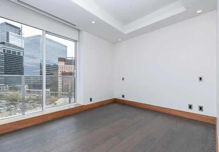 738 1st Ave SW #902 — Photo 8