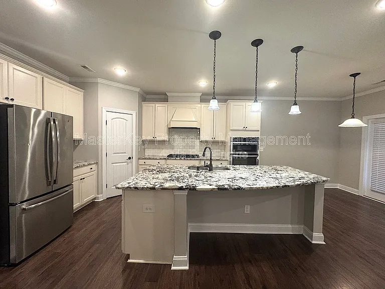 1904 Blue Jay Point — Photo 4