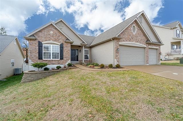 1st image of 4716 Auburn Trace Dr