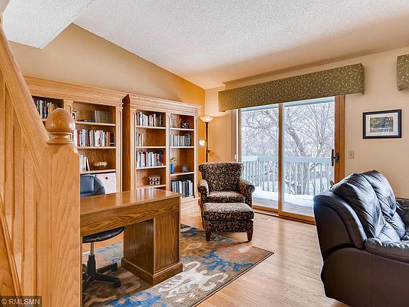 4th image of 136 Canabury Ct
