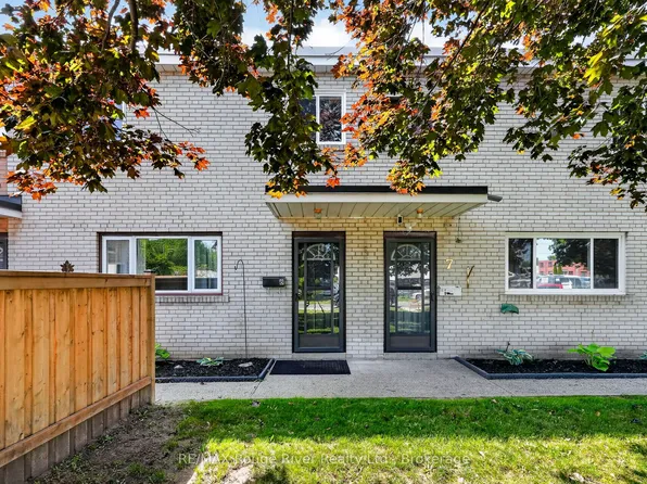 137 Furnace St S #8, Cobourg, ON K9A 2E5