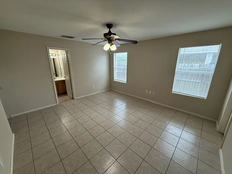 3113 Silhouette Dr — Photo 15