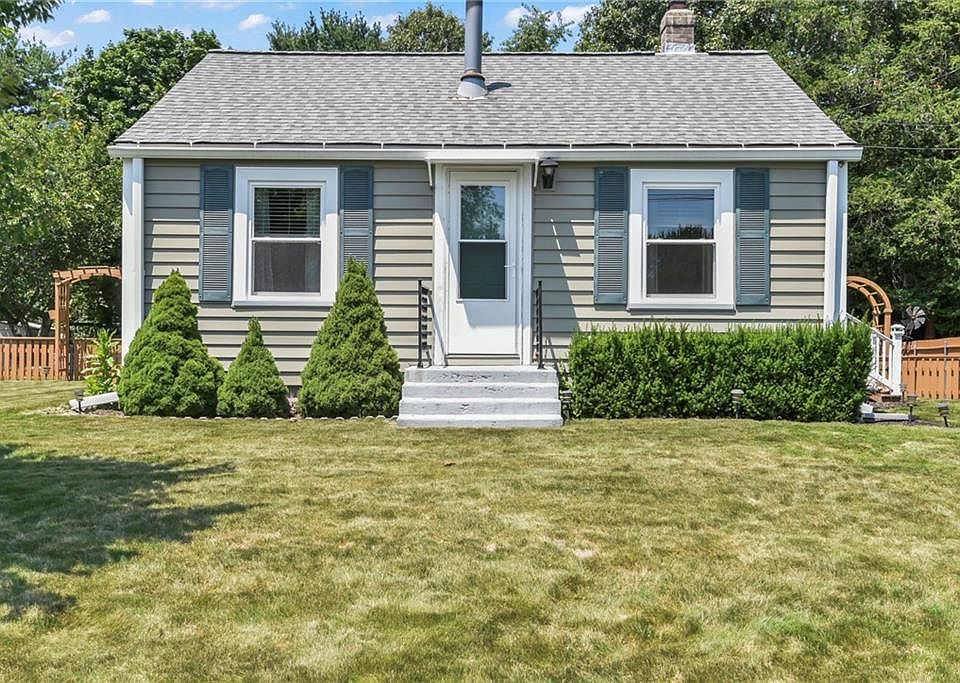 1st image of 101 Endicott Dr