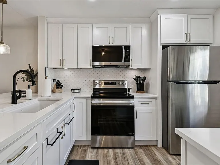 9032 Mission Oaks Blvd #F — Photo 8