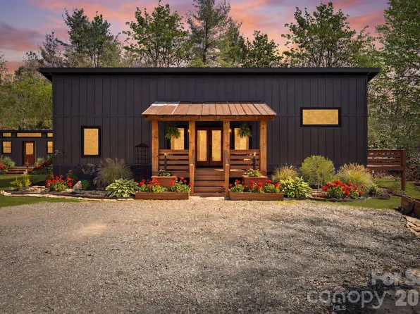 12 Bird Creek Estates Rd, Black Mountain, NC 28711