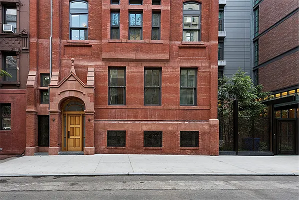 Sold by Douglas Elliman | media 50