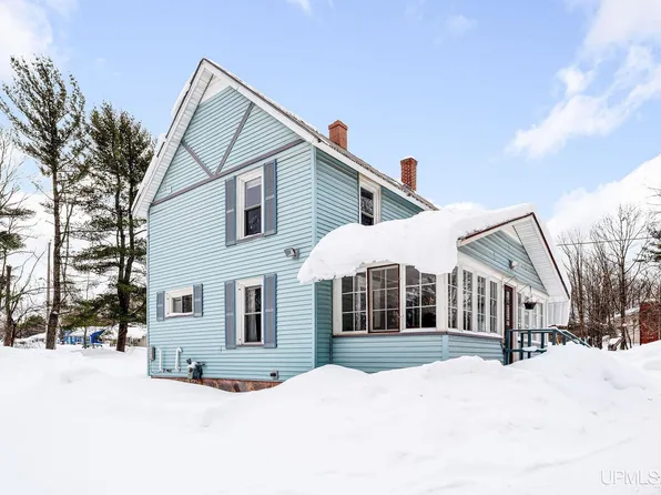 125 Helen St, Ishpeming, MI 49849