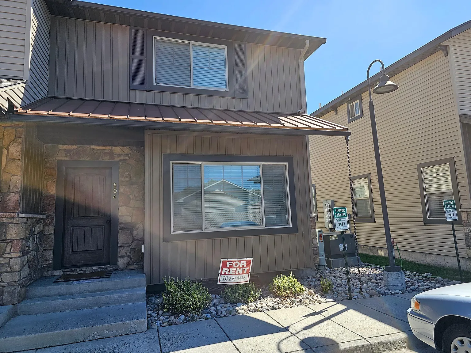 3 bed, 1.5 bath, 2064 sqft, $1,700 — Photo 2
