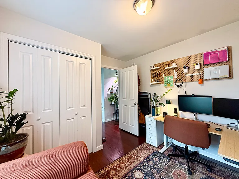 5 Eastman Ave — Photo 14