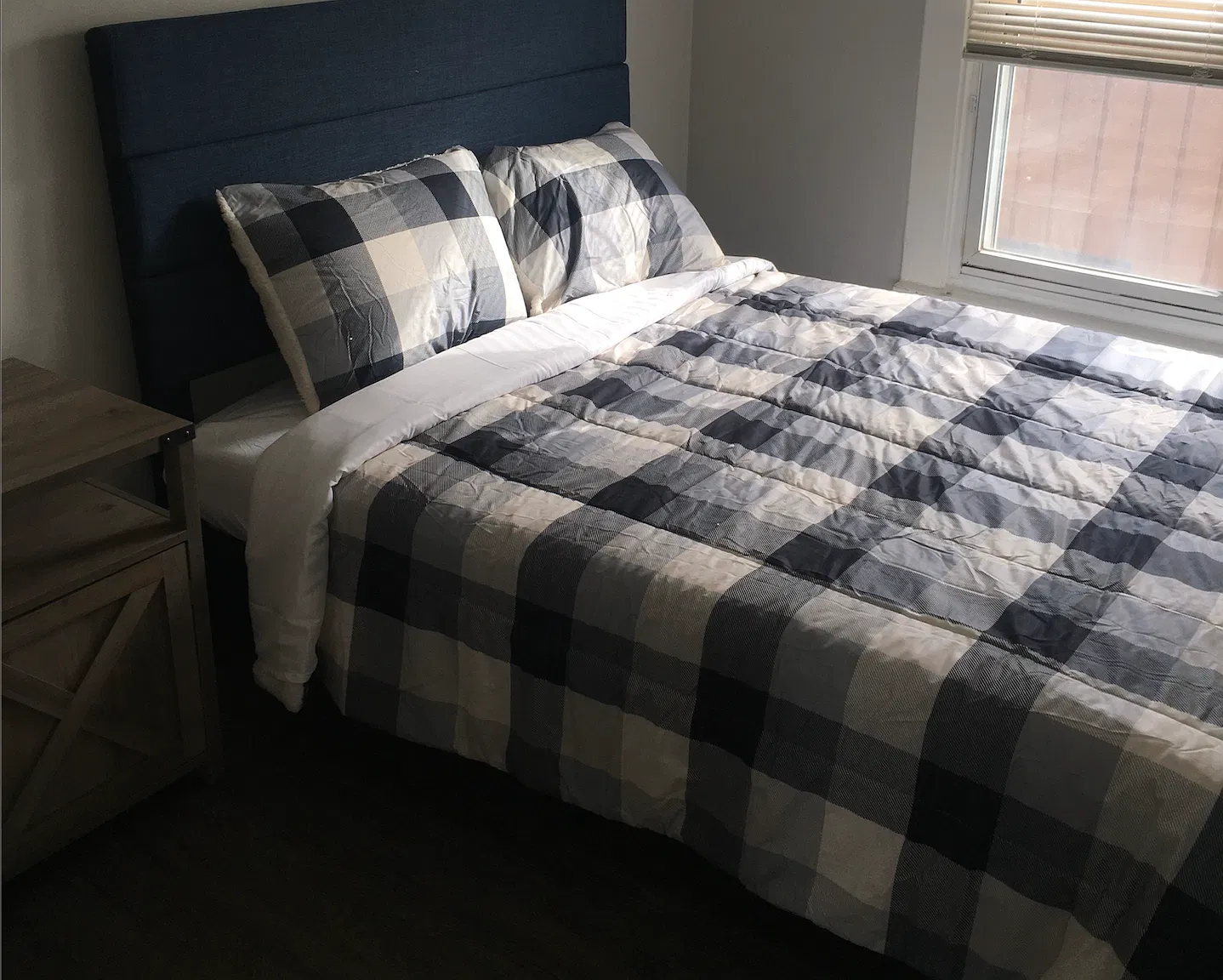 1 bed, 700 sqft, $900 — Photo 1